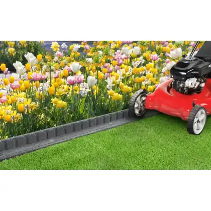 Flexible Recycled Rubber Barden Borders by Primeur