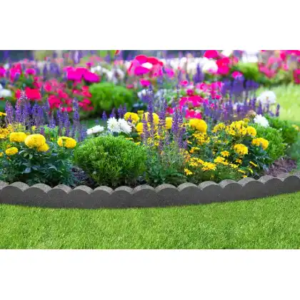 Flexible Recycled Rubber Garden Borders by Primeur