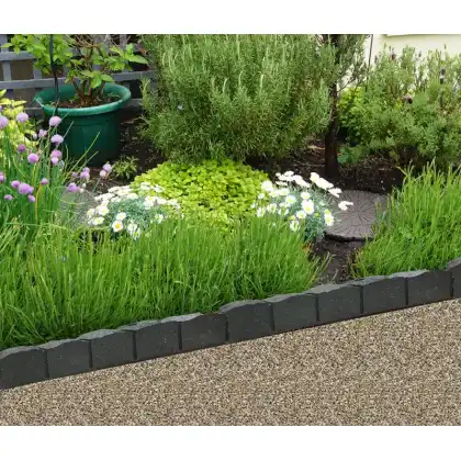 Flexible Recycled Rubber Garden Borders by Primeur